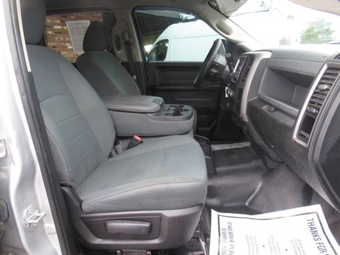 Used 2016 RAM 2500 Tradesman w/ Chrome Appearance Group image 8