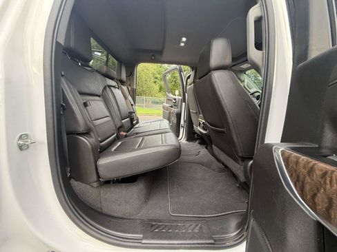 Used 2019 GMC Sierra 1500 Denali w/ Denali Ultimate Package AWD/4WD image 24