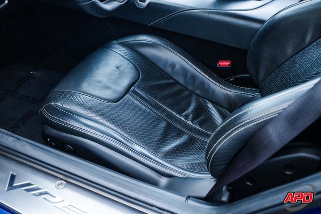Used 2013 SRT Viper GTS w/ GTS Laguna Interior Pkg RWD image 74