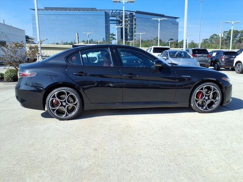 New 2026 Alfa Romeo Giulia Veloce image 5