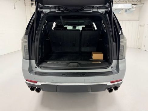 Certified 2026 Chevrolet Suburban Premier AWD/4WD image 28
