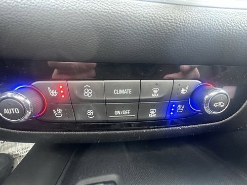 Used 2021 Buick Enclave Avenir image 26