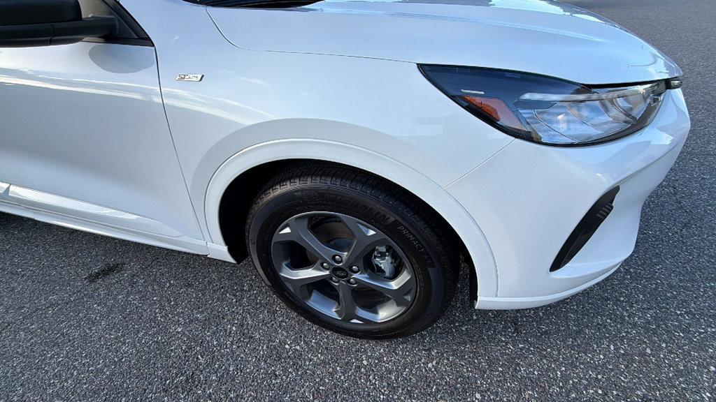Certified 2024 Ford Escape ST-Line FWD image 10