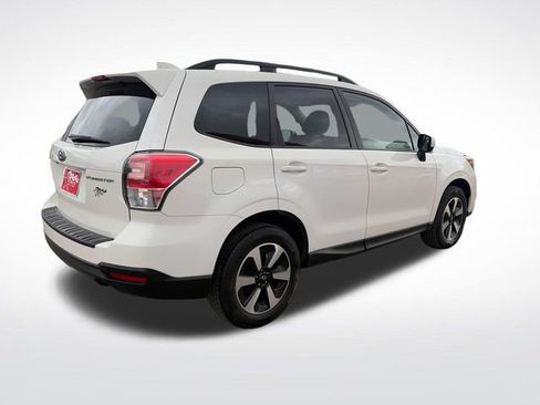 Used 2018 Subaru Forester 2.5i Premium w/ All-Weather Package AWD/4WD image 7