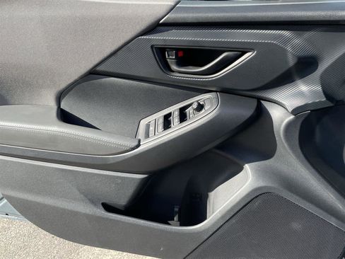 Used 2025 Subaru Crosstrek 2.0i Premium image 26