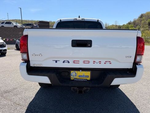 Used 2023 Toyota Tacoma SR AWD/4WD image 11
