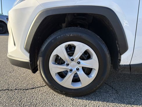 Certified 2025 Toyota RAV4 LE image 21