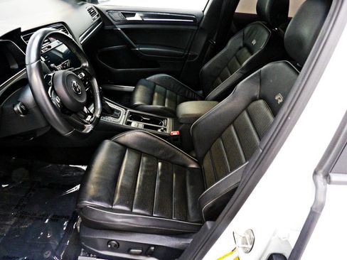 Used 2019 Volkswagen Golf R 4-Door image 8