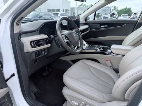 Certified 2023 Lincoln Nautilus AWD w/ Premium Package image 20