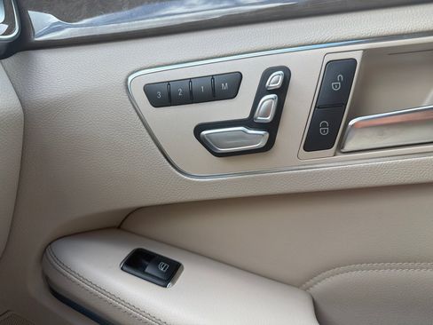 Used 2014 Mercedes-Benz E 350 4MATIC Sedan w/ Premium 1 Package image 21