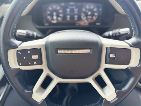 Used 2022 Land Rover Defender 110 SE image 12