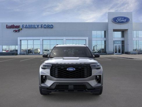 New 2026 Ford Explorer ST-Line image 2