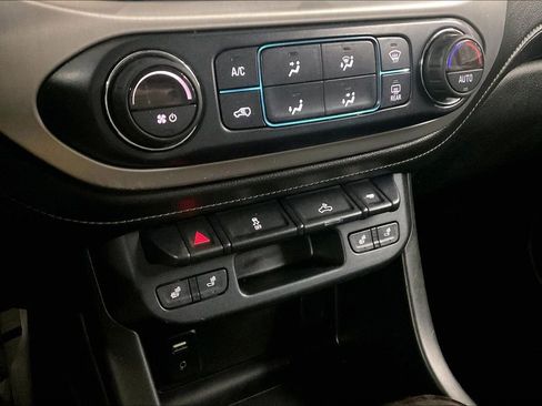 Used 2018 GMC Canyon SLT w/ Trailering Package image 18