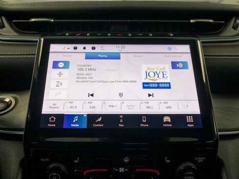 Certified 2023 Jeep Grand Cherokee Limited w/ Black Appearance Package image 13