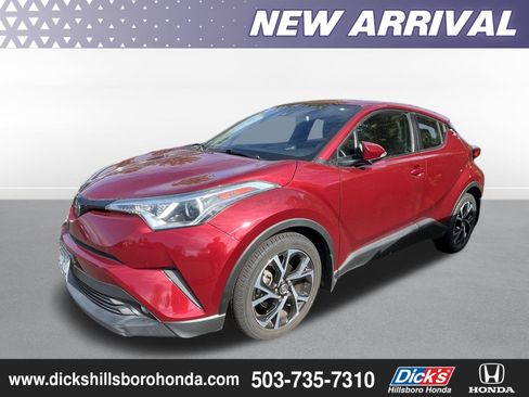 Used 2018 Toyota C-HR XLE FWD image 1