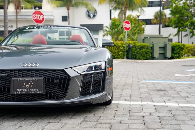 Used 2018 Audi R8 V10 AWD/4WD image 8