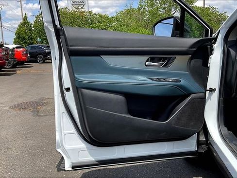 Used 2025 Nissan Murano Platinum w/ Cargo Package image 20