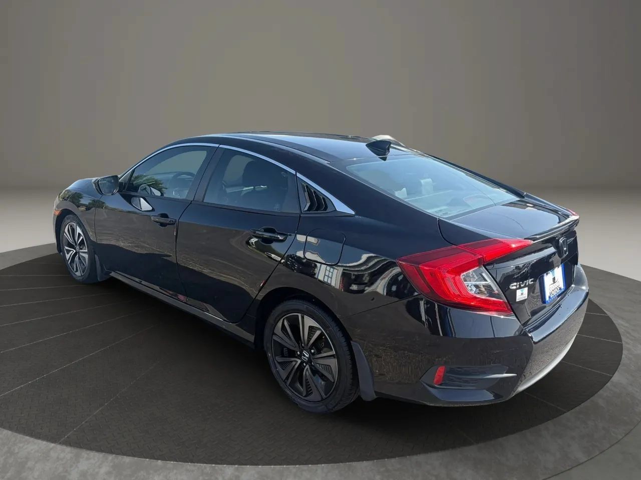 Used 2016 Honda Civic EX-L image 3