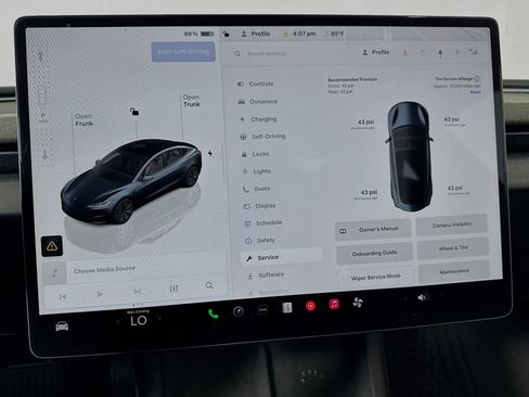Used 2024 Tesla Model 3 Standard Range RWD image 37