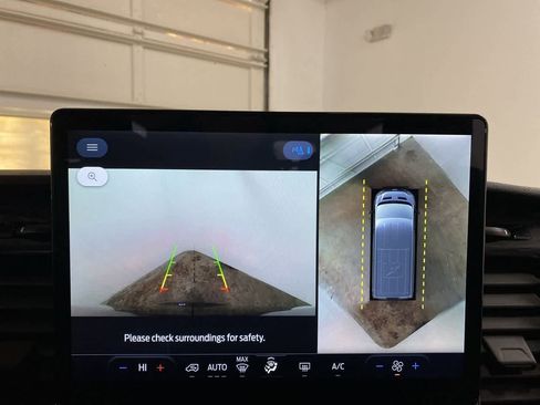 Used 2023 Ford Transit 350 XLT image 26