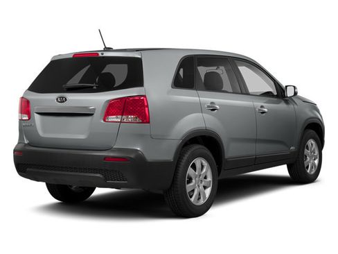 Used 2013 Kia Sorento LX w/ Convenience Pkg FWD image 2