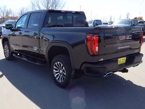 Used 2019 GMC Sierra 1500 AT4 w/ AT4 Premium Package image 5