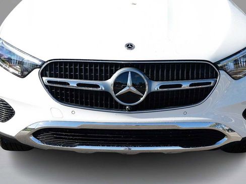 Used 2026 Mercedes-Benz GLC 300 GLC 300 image 9