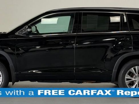 Used 2014 Toyota Highlander XLE AWD/4WD image 2