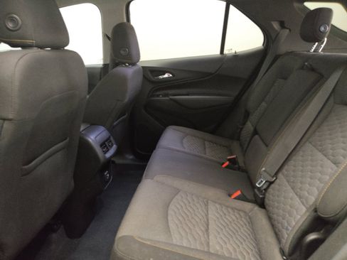 Used 2020 Chevrolet Equinox LT image 18