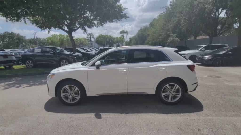Certified 2024 Audi Q3 2.0T Premium AWD/4WD image 5