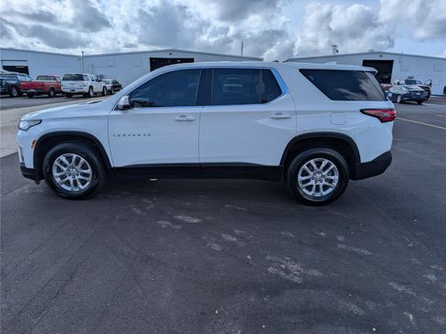 Used 2024 Chevrolet Traverse LS w/ Safety Package FWD image 5