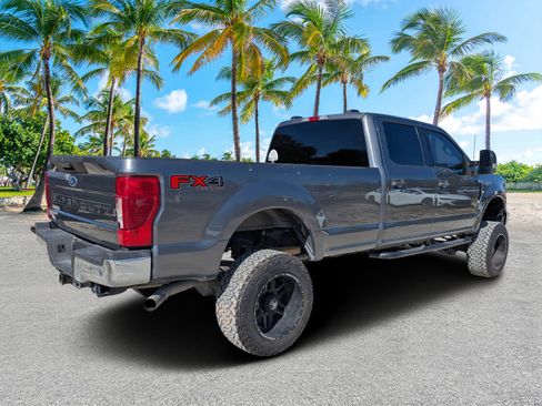 Used 2022 Ford F250 XLT w/ XLT Value Package AWD/4WD image 4