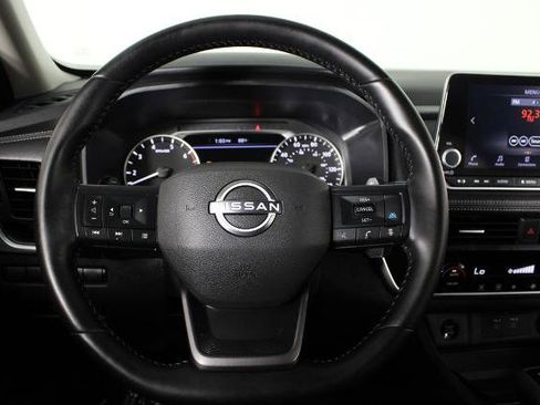 Certified 2025 Nissan Rogue SV FWD image 26