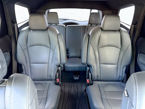 Certified 2023 Buick Enclave Essence w/ Experience Buick Package AWD/4WD image 18