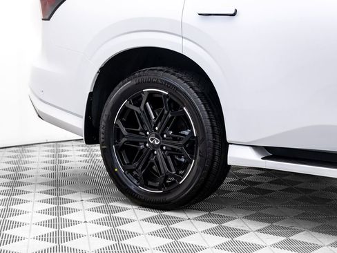 New 2026 INFINITI QX80 4WD w/ Sport Exterior Package image 33