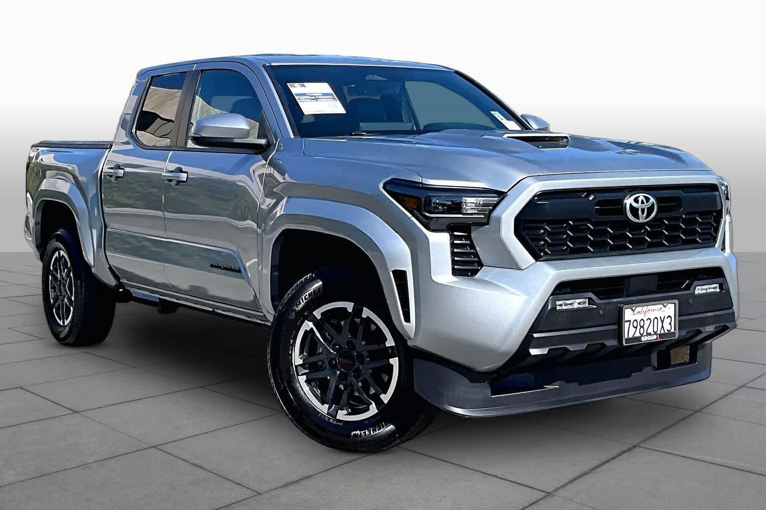 Used 2024 Toyota Tacoma TRD Sport w/ TRD Sport Upgrade Package AWD/4WD image 2