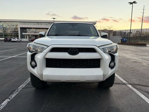 Used 2015 Toyota 4Runner SR5 Premium image 2