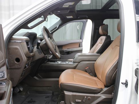 Used 2024 Ford Expedition Max King Ranch image 9