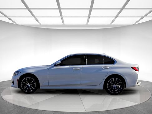 Used 2019 BMW 330i xDrive Sedan w/ Convenience Package image 5