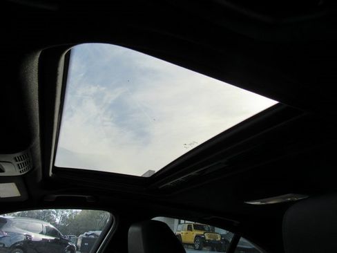 Used 2018 BMW 330e w/ Convenience Package image 13