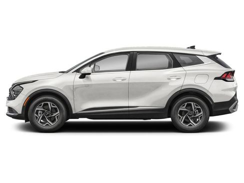 Used 2025 Kia Sportage LX FWD image 3