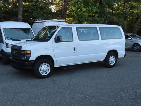 Used 2013 Ford E-150 and Econoline 150 w/ PWR Group RWD image 2