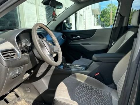 Used 2020 Chevrolet Equinox LS w/ LS Convenience Package FWD image 11
