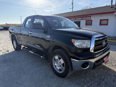 Used 2013 Toyota Tundra 4x4 Double Cab image 1