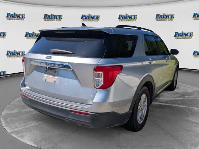 Used 2021 Ford Explorer XLT RWD image 3