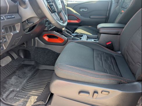 Used 2025 Nissan Frontier PRO-4X w/ Interior Protection Package AWD/4WD image 11