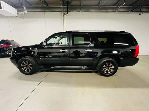 Used 2011 Cadillac Escalade ESV Premium AWD/4WD image 5