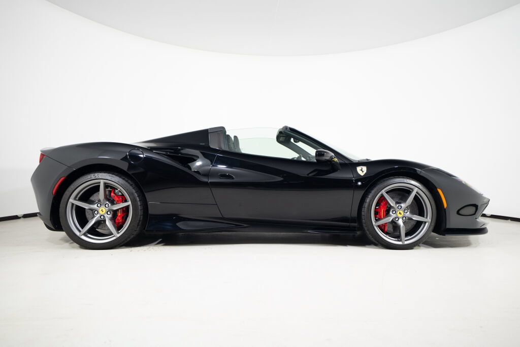 Used 2023 Ferrari F8 Tributo RWD image 10