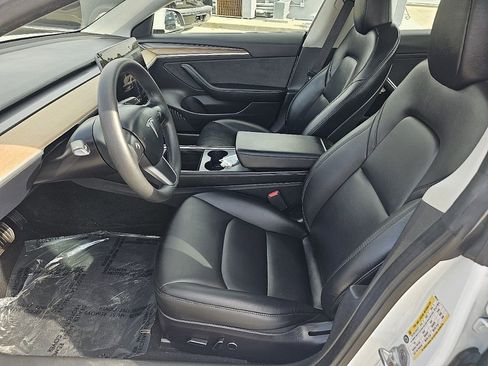 Used 2023 Tesla Model 3 Standard Range image 25