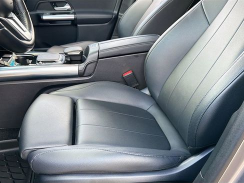 Used 2023 Mercedes-Benz GLA 250 4MATIC image 35